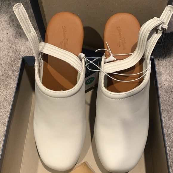 Universal Thread White Watson Memory Foam Heels - Picture 5 of 15